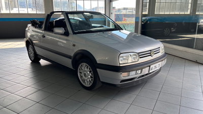 Volkswagen Golf Cabrio 1.6 cat Sport usata