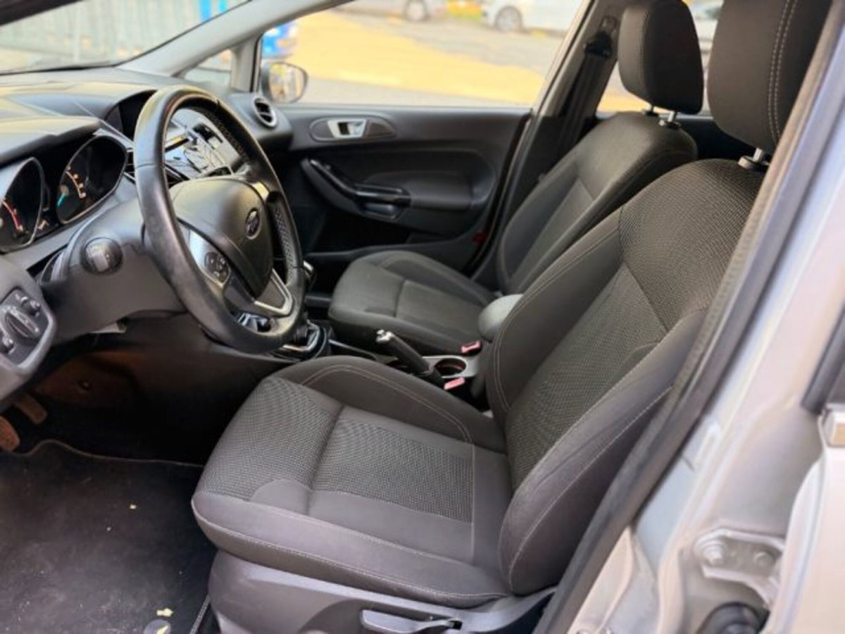 Ford Fiesta 1.0 80CV 5 porte Titanium (10)