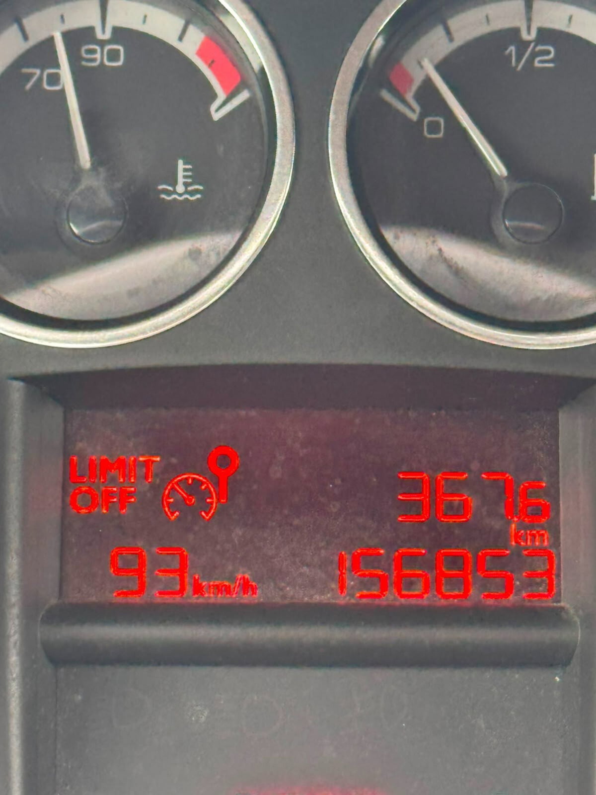 Peugeot 308 1.4 VTi 98CV 5p. Access (10)