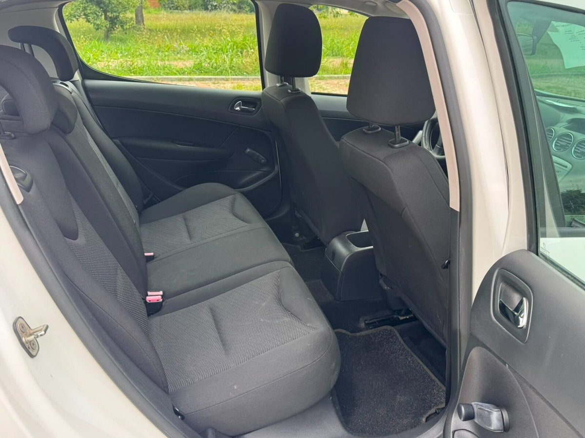 Peugeot 308 1.4 VTi 98CV 5p. Access (13)