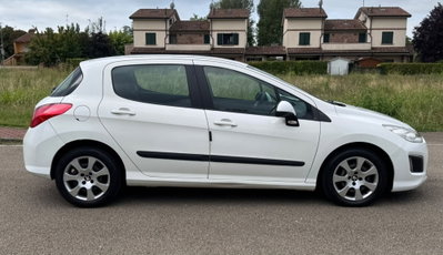 Peugeot 308 1.4 VTi 98CV 5p. Access (16)
