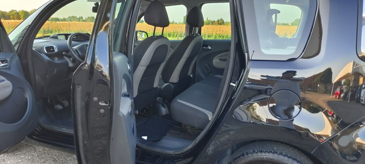 Citroen C3 Picasso 1.6 HDi 90 Exclusive (13)