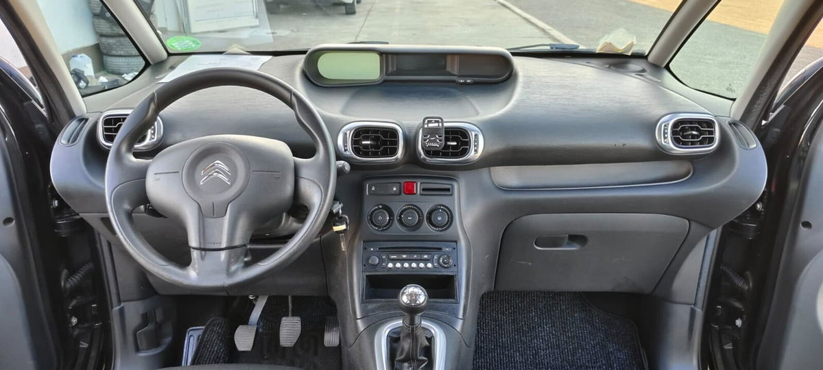 Citroen C3 Picasso 1.6 HDi 90 Exclusive (14)