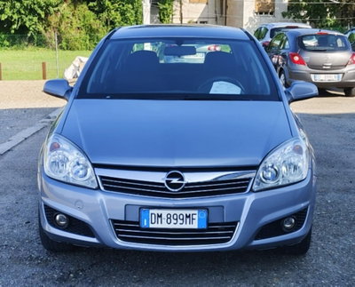 Opel Astra 1.6 16V VVT 5 porte Cosmo (20)