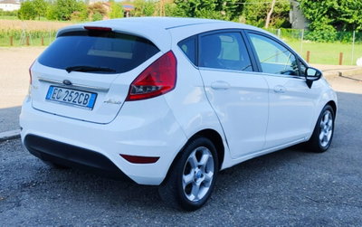 Ford Fiesta 1.4 TDCi 68CV 5 porte Titanium (13)