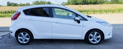 Ford Fiesta 1.4 TDCi 68CV 5 porte Titanium (15)