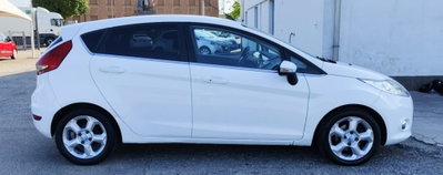 Ford Fiesta 1.4 TDCi 68CV 5 porte Titanium (16)