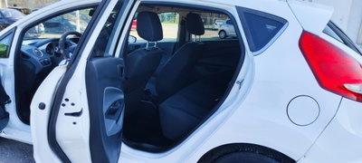 Ford Fiesta 1.4 TDCi 68CV 5 porte Titanium (6)