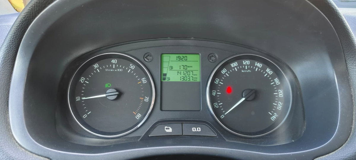 Skoda Roomster 12V 70CV Style (7)