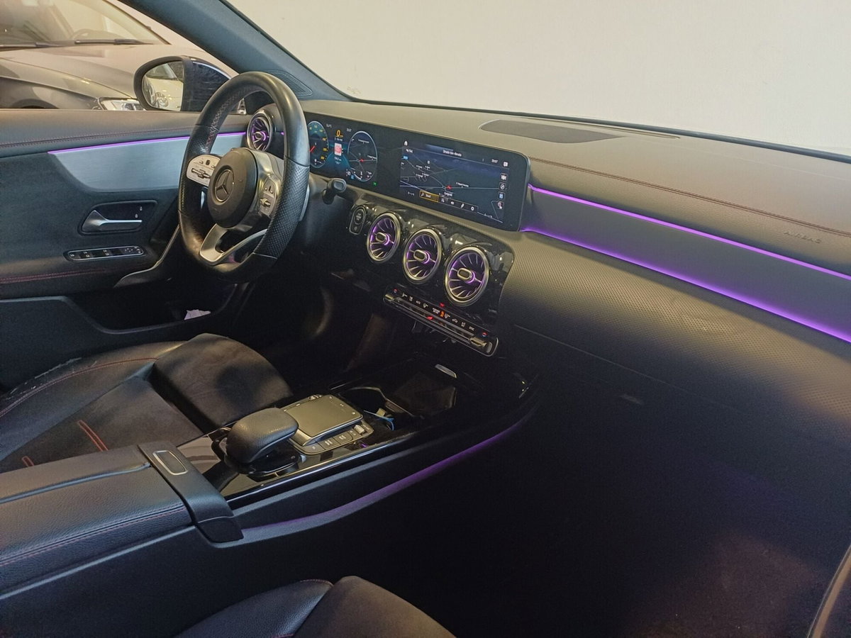 Mercedes-Benz CLA Shooting Brake 200 d Automatic Shooting Brake Sport (13)