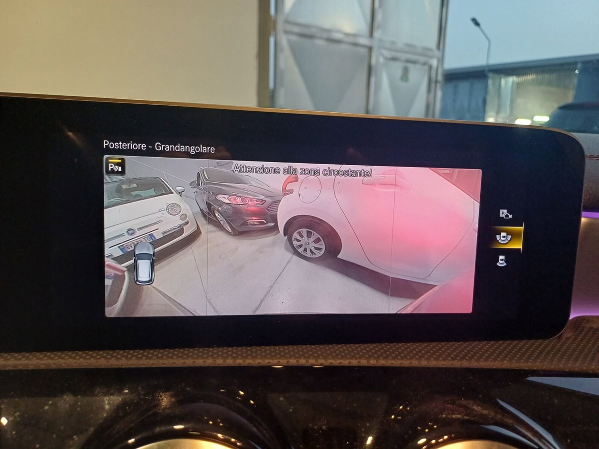 Mercedes-Benz CLA Shooting Brake 200 d Automatic Shooting Brake Sport (17)