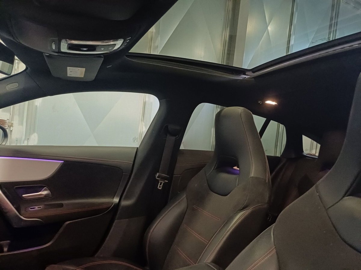 Mercedes-Benz CLA Shooting Brake 200 d Automatic Shooting Brake Sport (9)