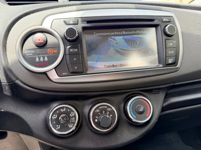 Toyota Yaris 1.D-4D 5 porte Lounge (16)