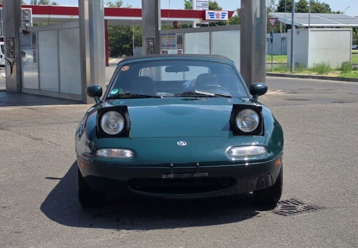 Mazda MX-5 1.8i 16V cat (11)