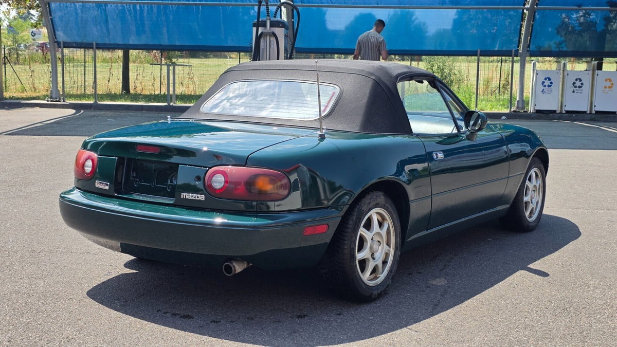 Mazda MX-5 1.8i 16V cat (5)