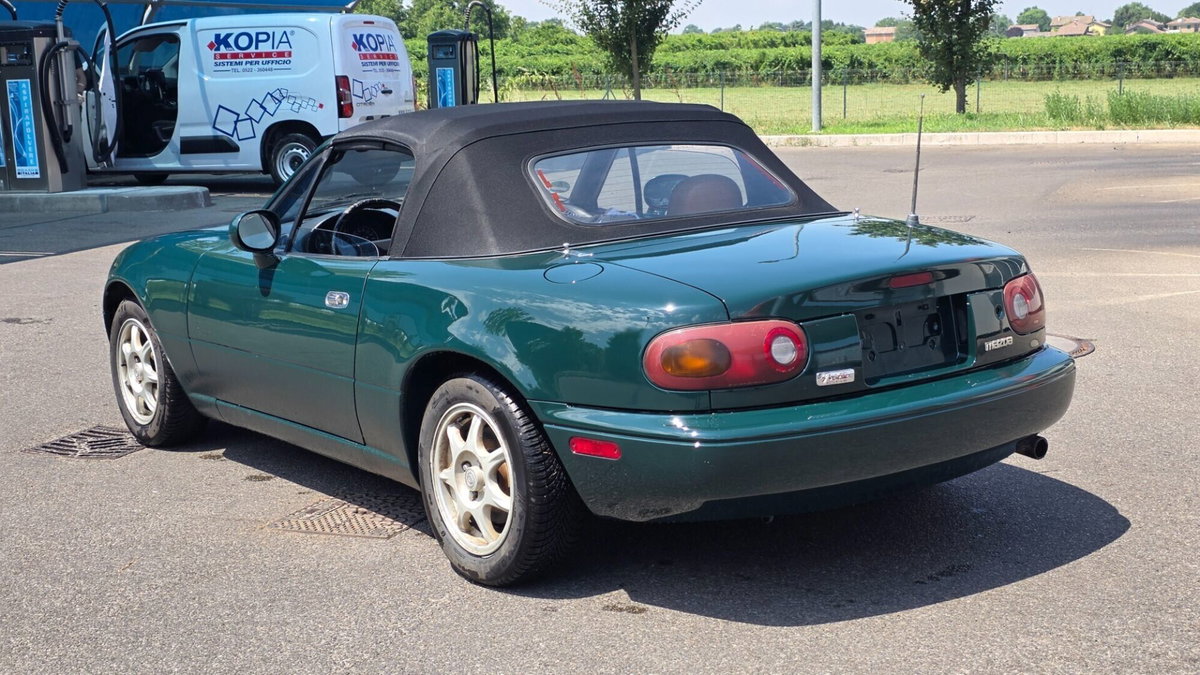 Mazda MX-5 1.8i 16V cat (6)