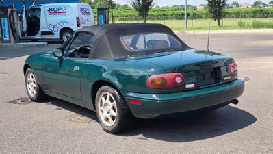 Mazda MX-5 1.8i 16V cat (6)
