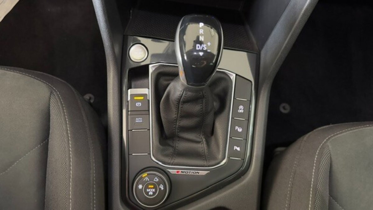 Volkswagen Tiguan 2.0 TDI 150 CV SCR DSG 4MOTION Elegance (14)