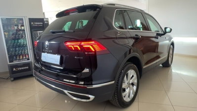 Volkswagen Tiguan 2.0 TDI 150 CV SCR DSG 4MOTION Elegance (3)