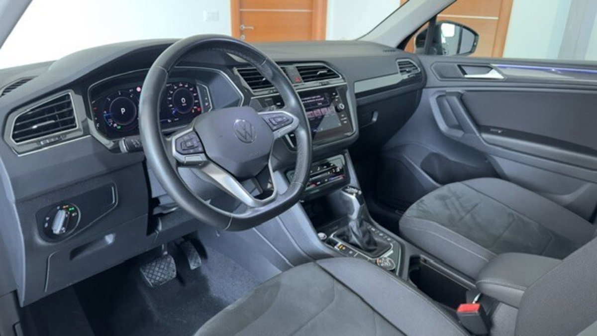 Volkswagen Tiguan 2.0 TDI 150 CV SCR DSG 4MOTION Elegance (6)