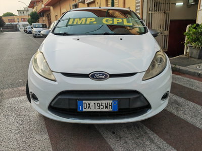 Ford Fiesta 1.4 5 porte Bz.- GPL Titanium (2)