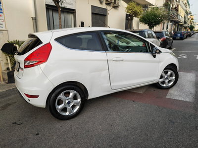 Ford Fiesta 1.4 5 porte Bz.- GPL Titanium (5)