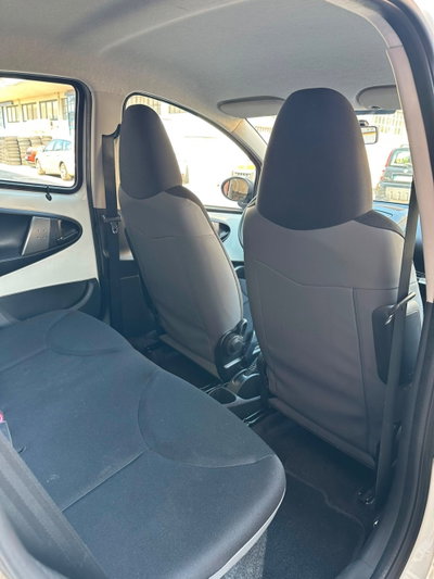 Toyota Aygo 1.0 12V VVT-i 5 porte Active Connect (19)