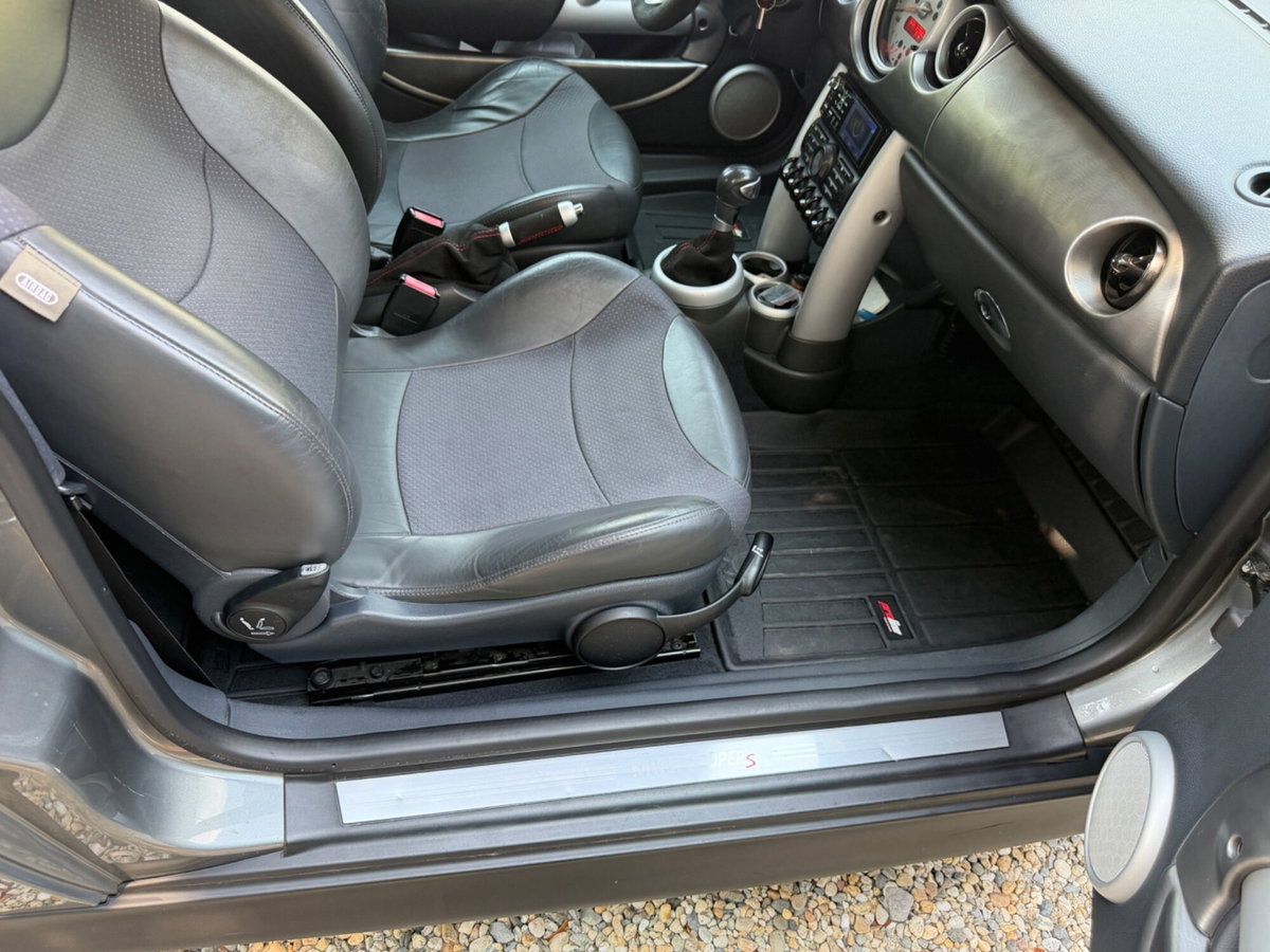 MINI Mini 1.6 16V Cooper S (14)
