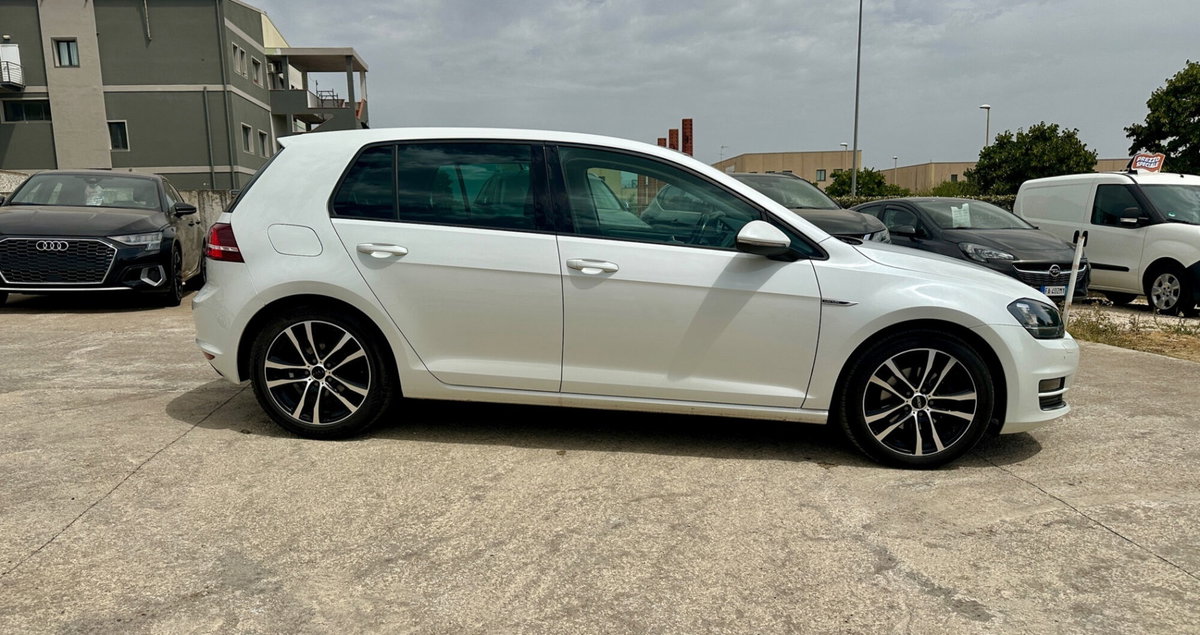 Volkswagen Golf 2.0 TDI DSG 5p. Highline BlueMotion Technology (5)