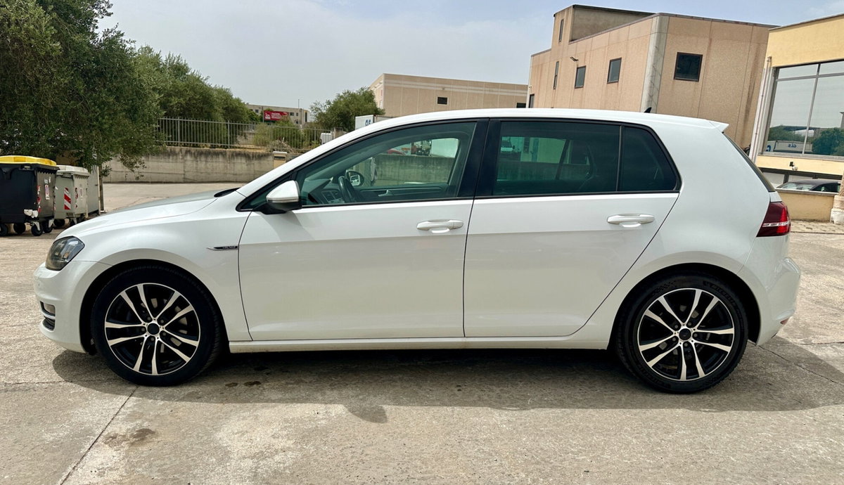 Volkswagen Golf 2.0 TDI DSG 5p. Highline BlueMotion Technology (6)