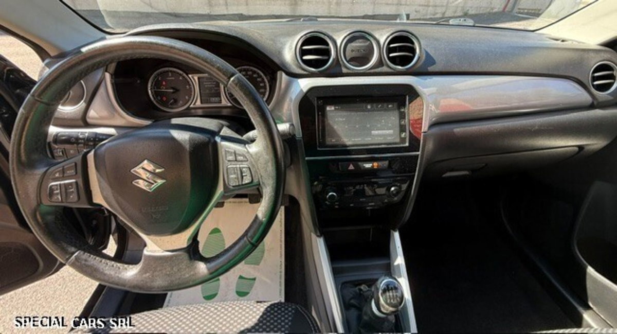 Suzuki Vitara 1.6 DDiS V-Top (11)