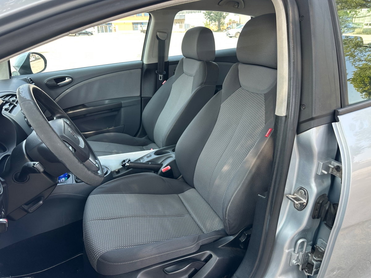SEAT Leon 1.4 Reference (11)