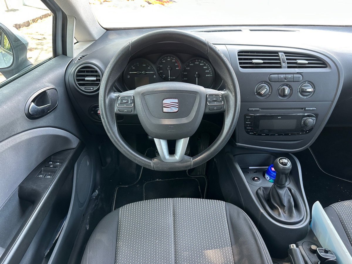 SEAT Leon 1.4 Reference (16)