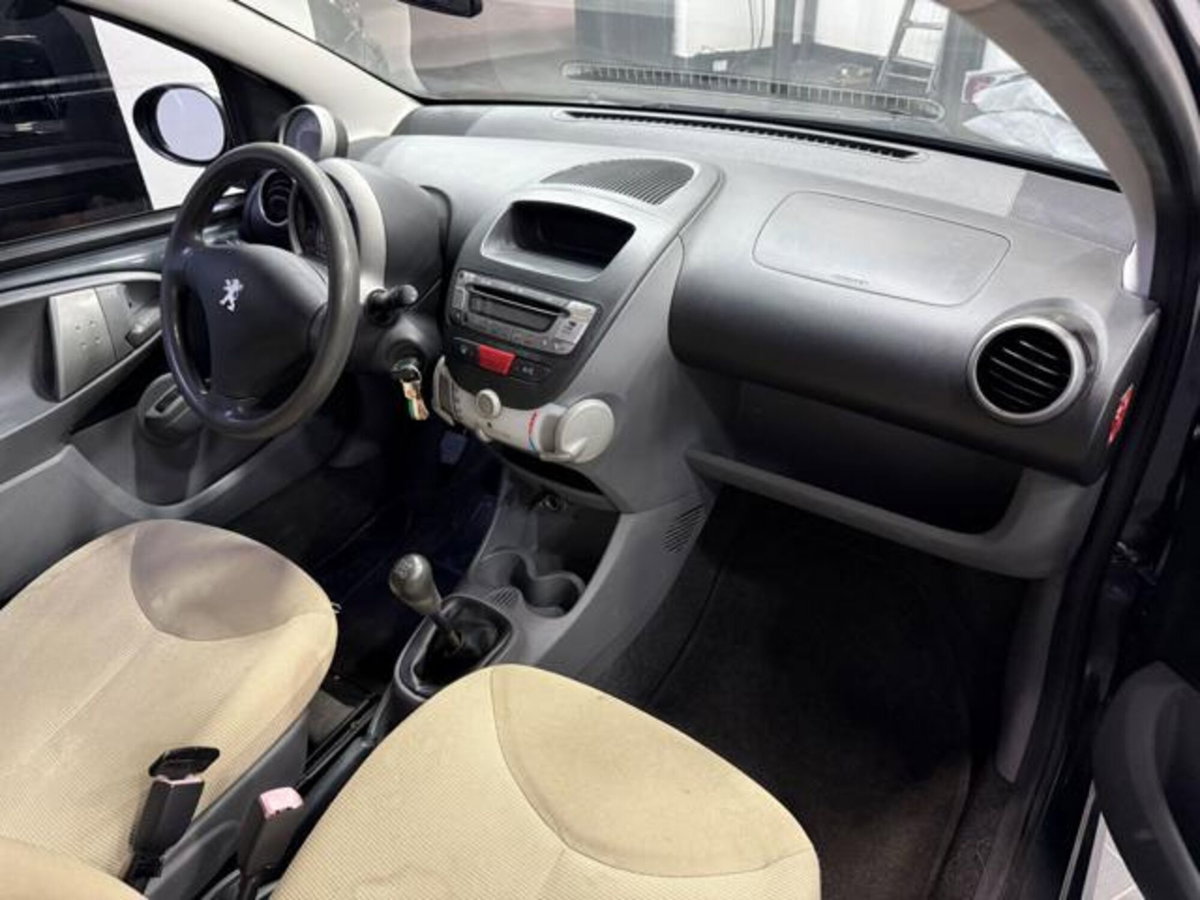 Peugeot 107 68CV 5p. Desir (9)