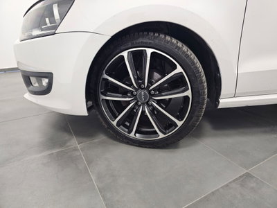Volkswagen Polo 1.2 70 CV 5p. Comfortline (20)