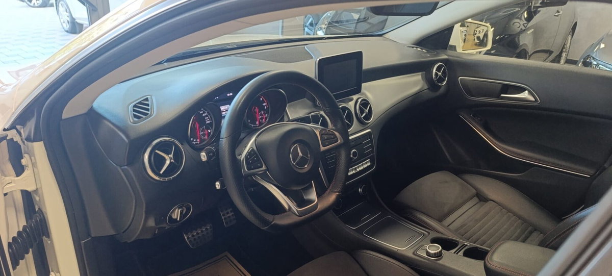 Mercedes-Benz CLA Shooting Brake 200 d 4Matic Automatic Premium (14)
