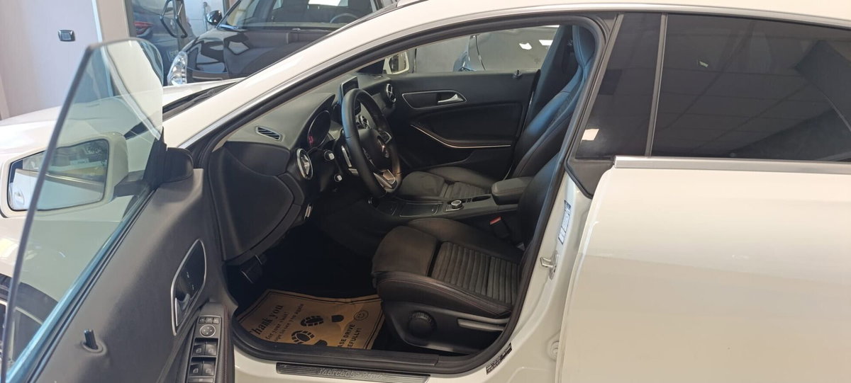 Mercedes-Benz CLA Shooting Brake 200 d 4Matic Automatic Premium (10)