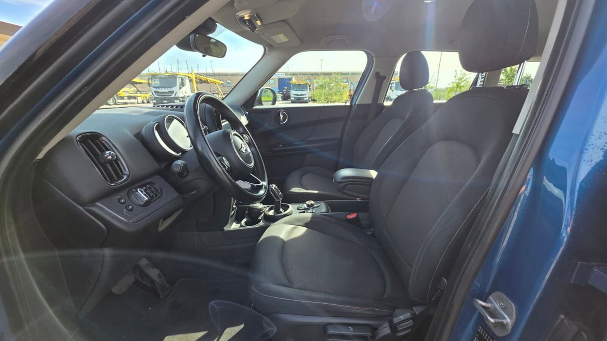 MINI Mini Countryman 2.0 Cooper D Business Countryman (8)