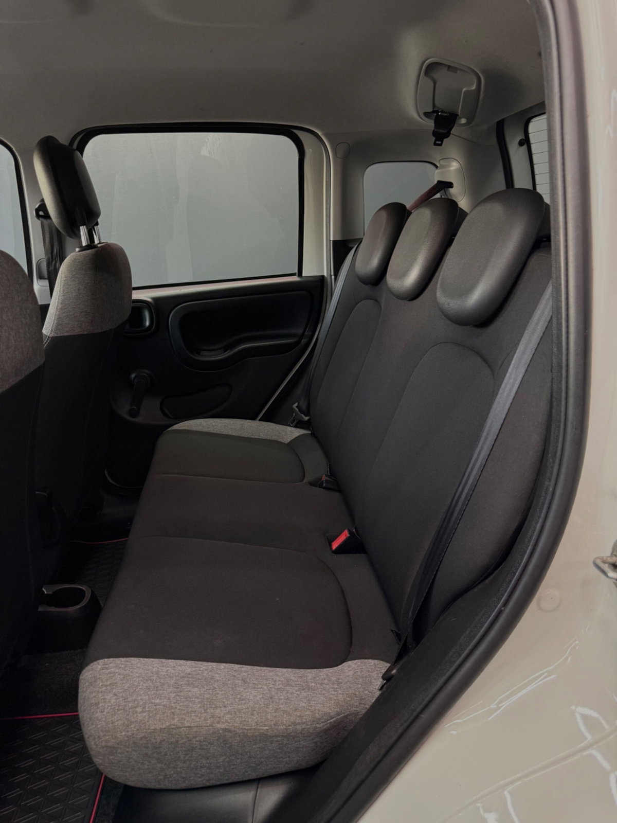 Fiat Panda 1.0 FireFly S&S Hybrid City Cross (14)
