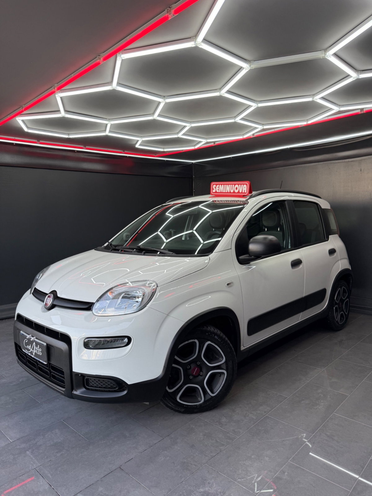 Fiat Panda 1.0 FireFly S&S Hybrid City Cross (4)