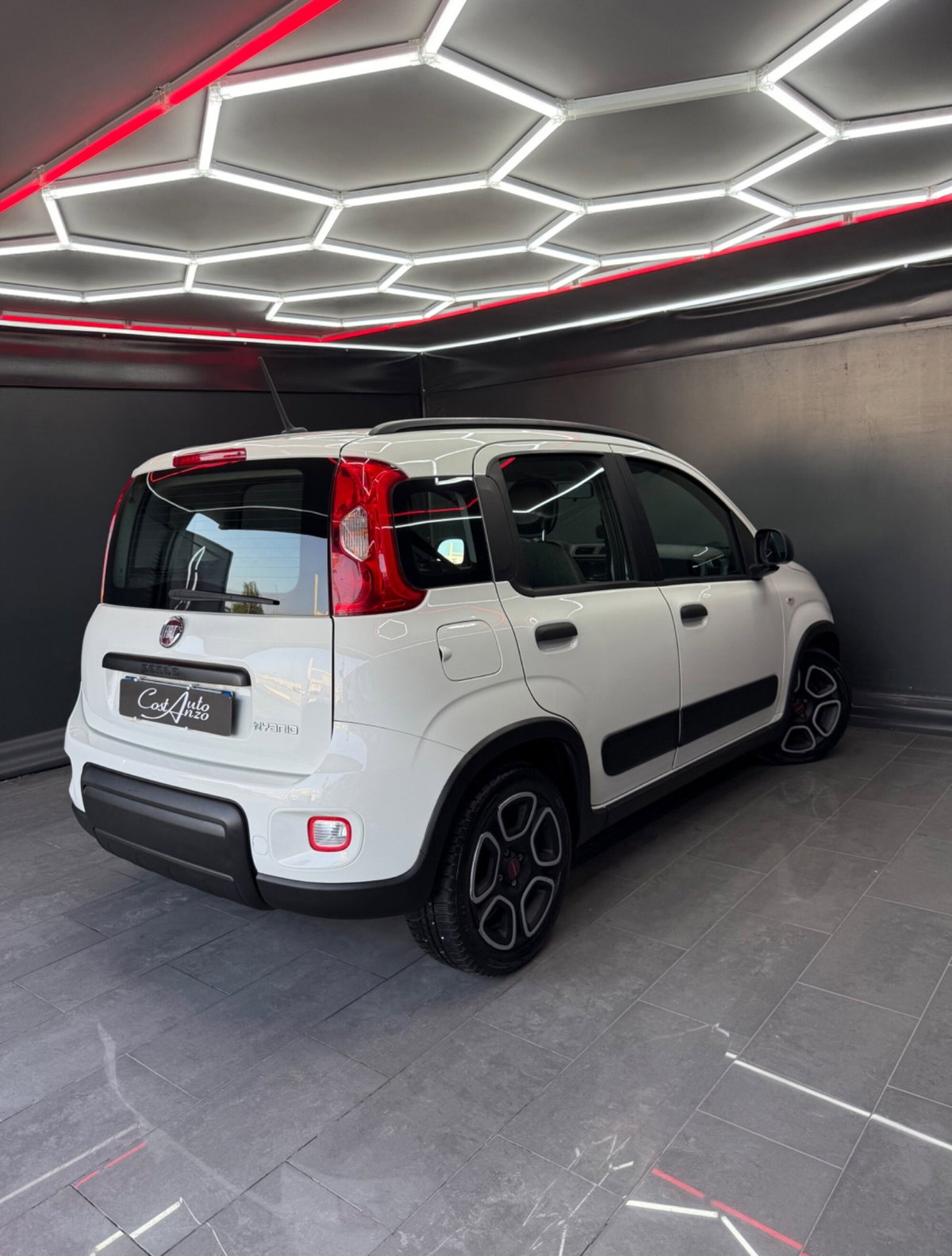 Fiat Panda 1.0 FireFly S&S Hybrid City Cross (7)