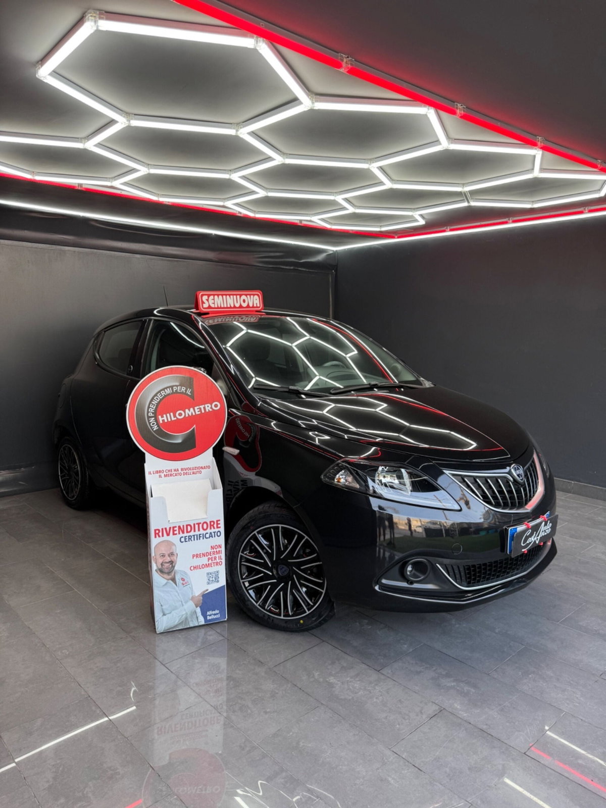 Lancia Ypsilon 1.0 FireFly 5 porte S&S Hybrid Ecochic Gold