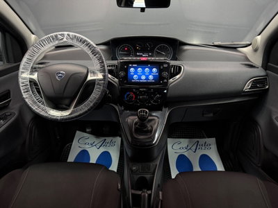 Lancia Ypsilon 1.0 FireFly 5 porte S&S Hybrid Ecochic Gold (9)