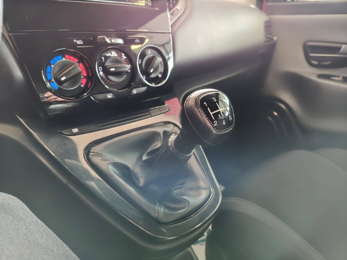 Lancia Ypsilon 1.3 MJT 16V 95 CV 5 porte S&S Platinum (11)