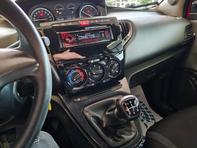 Lancia Ypsilon 1.3 MJT 16V 95 CV 5 porte S&S Platinum (15)