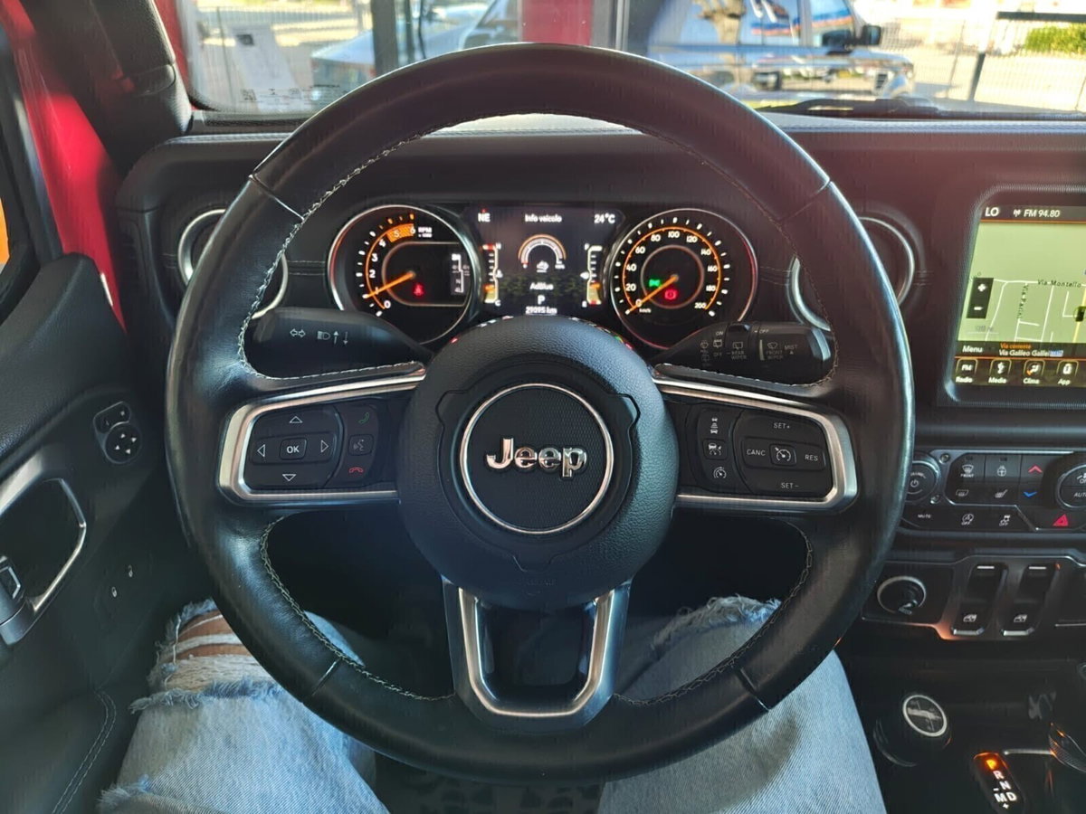 Jeep Wrangler Unlimited 2.2 Mjt II Sahara (12)
