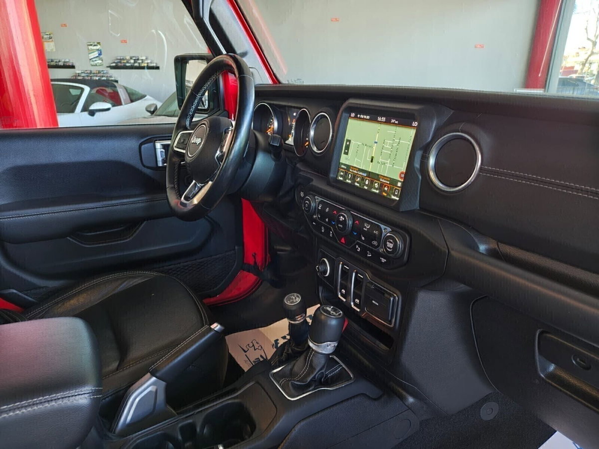 Jeep Wrangler Unlimited 2.2 Mjt II Sahara (16)