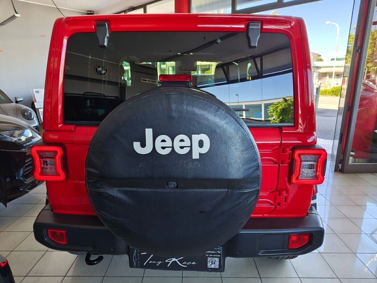 Jeep Wrangler Unlimited 2.2 Mjt II Sahara (4)