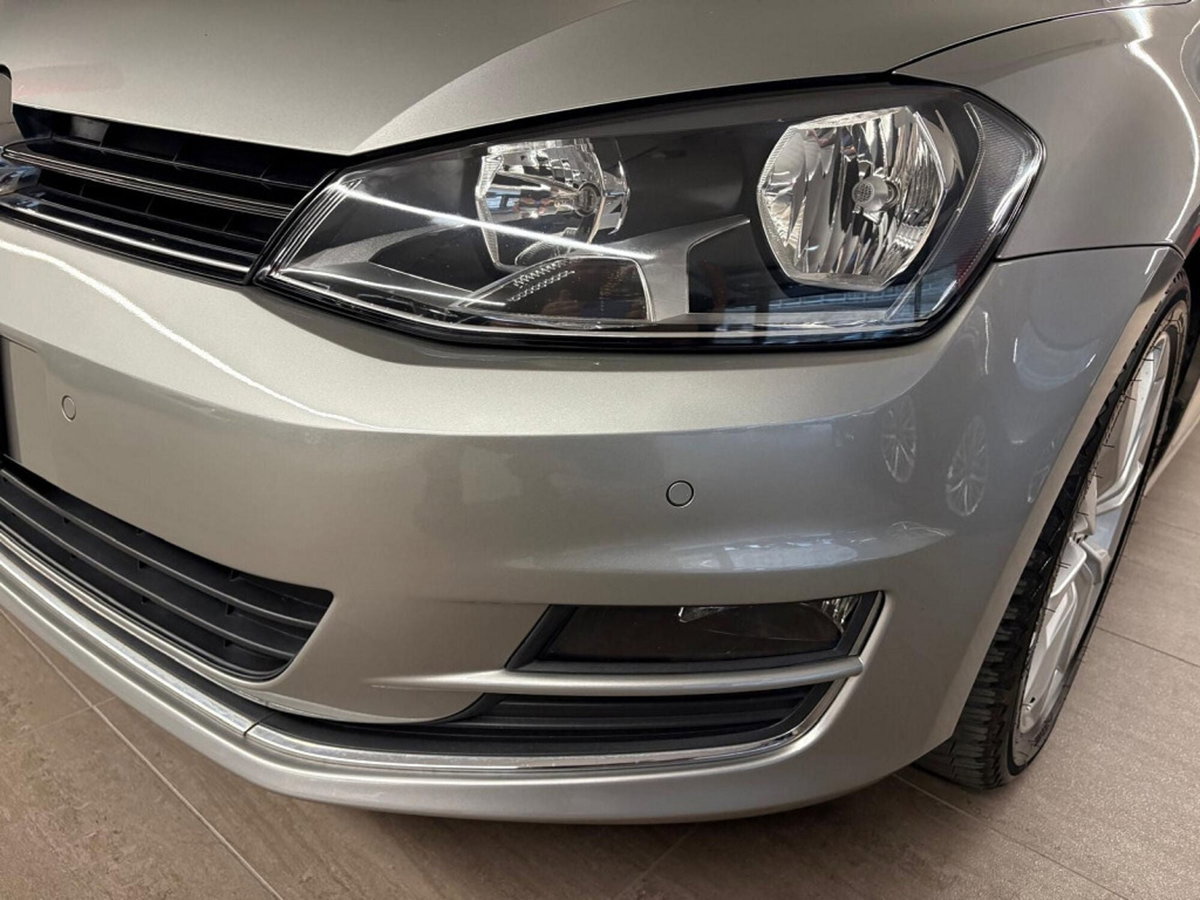 Volkswagen Golf 1.6 TDI DPF 3p. Highline (15)