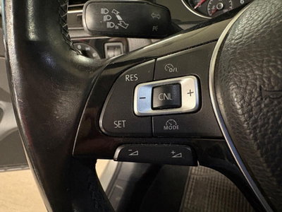 Volkswagen Golf 1.6 TDI DPF 3p. Highline (17)